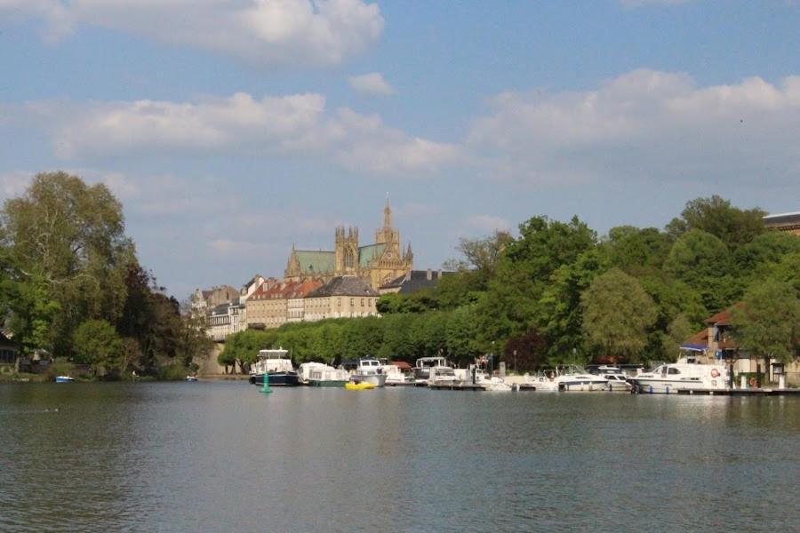 Appartement spa privé pour les séjours seul ou a deux Metz Esterno foto