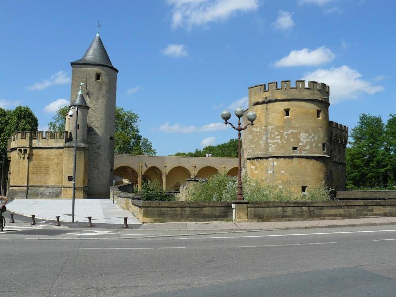 Appartement spa privé pour les séjours seul ou a deux Metz Esterno foto