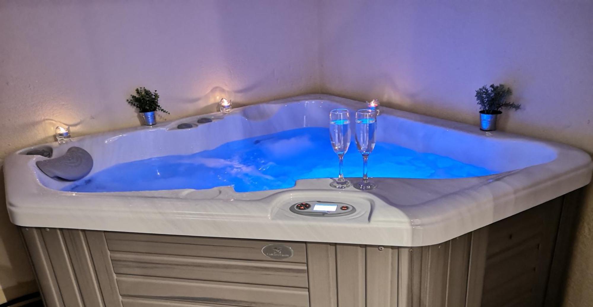 Appartement spa privé pour les séjours seul ou a deux Metz Esterno foto