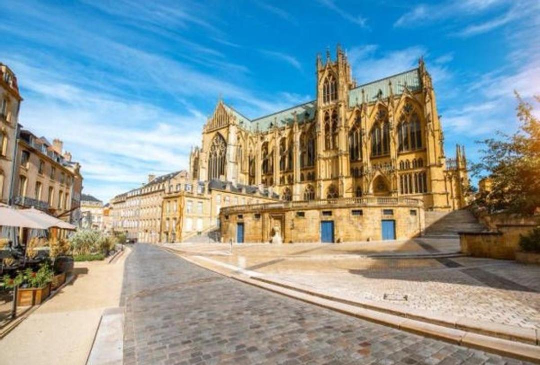 Appartement spa privé pour les séjours seul ou a deux Metz Esterno foto