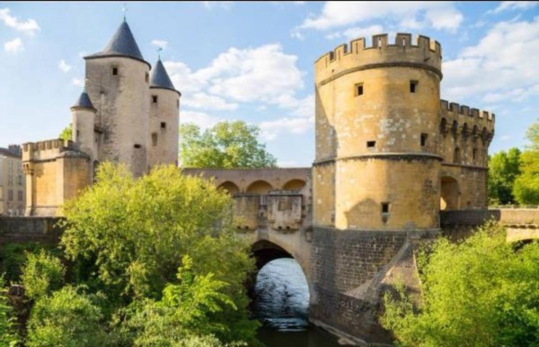 Appartement spa privé pour les séjours seul ou a deux Metz Esterno foto