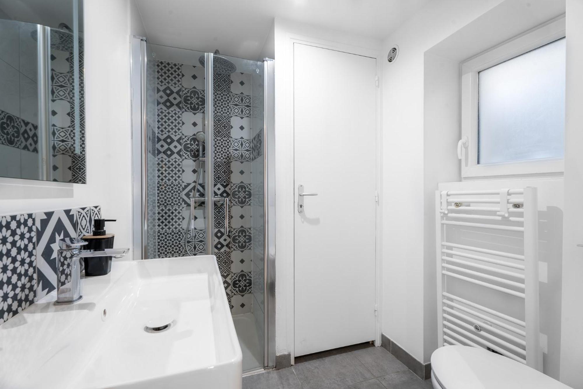 Appartement spa privé pour les séjours seul ou a deux Metz Esterno foto